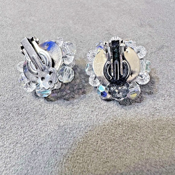 Vintage AB Clear Rhinestone‎ Earrings Clip On Cluster Silver Tone Jewelry - Picture 2 of 3
